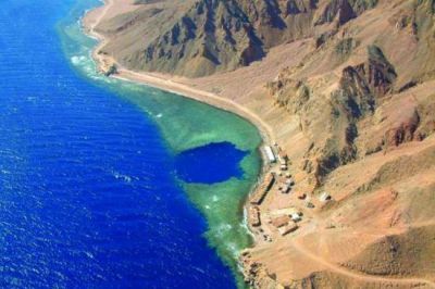  Blue Hole (Red Sea)